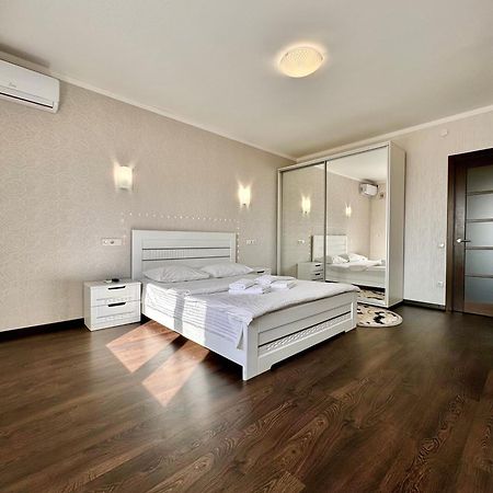 Apartpoltava Світлі Просторі Апартаменти 80М2 , 2-Окремі Кімнати, Новобудова Центр Чек Банківський Екстериор снимка
