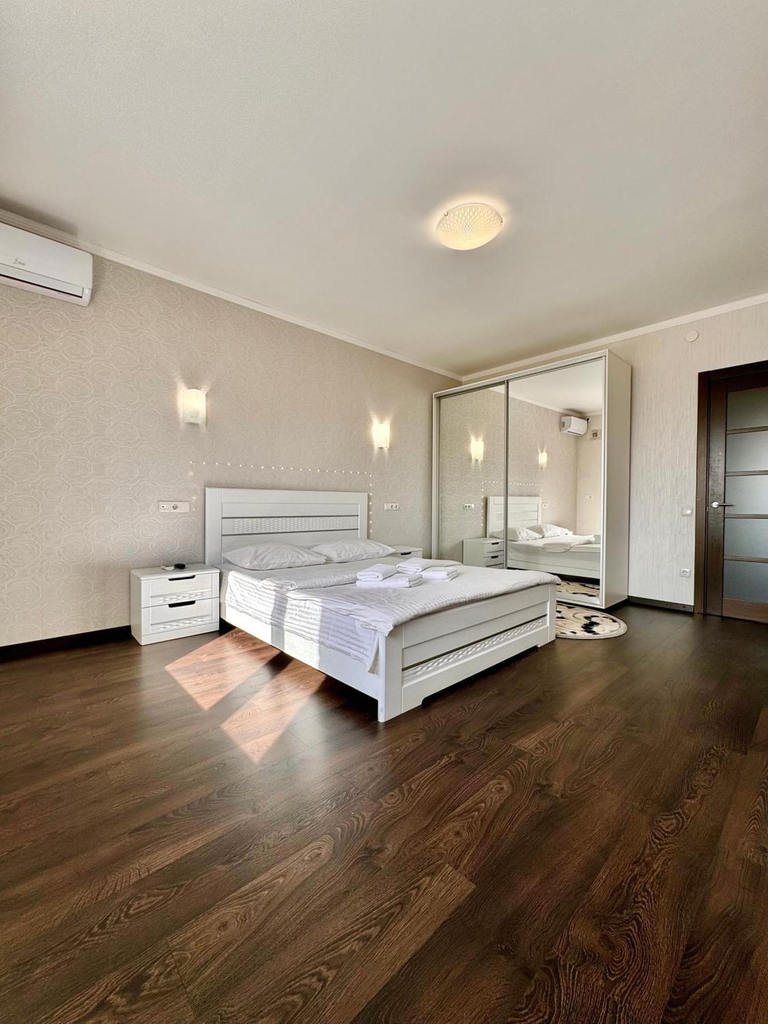 Apartpoltava Світлі Просторі Апартаменти 80М2 , 2-Окремі Кімнати, Новобудова Центр Чек Банківський Екстериор снимка